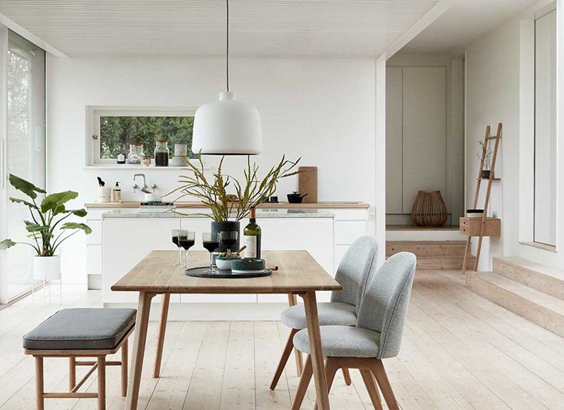 Trang trí phòng bếp đơn giản với cây cối đem lại vẻ đẹp giản dị và mộc mạc