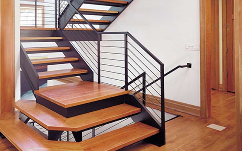 Cầu thang xoắn là một trong các kiểu cầu thang tiết kiệm diện tích tốt nhất